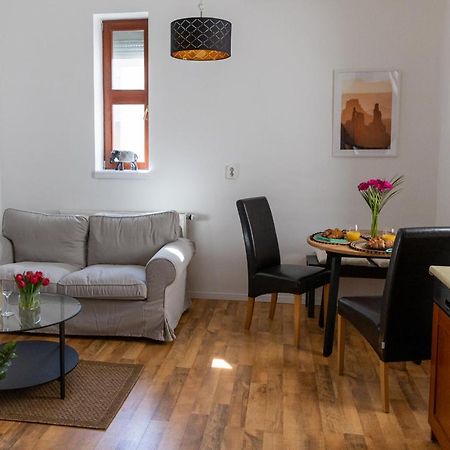 Republic Apartman Daire Baja Dış mekan fotoğraf