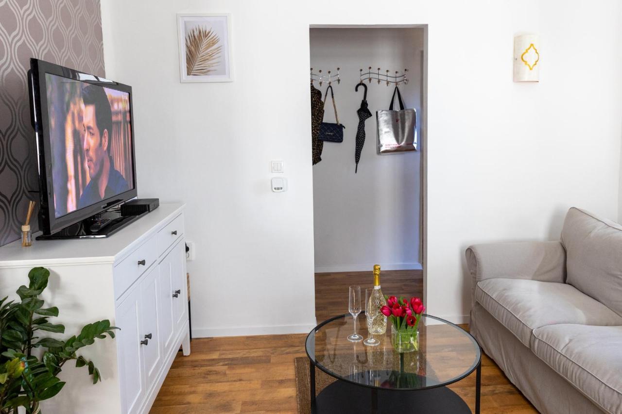 Republic Apartman Daire Baja Dış mekan fotoğraf