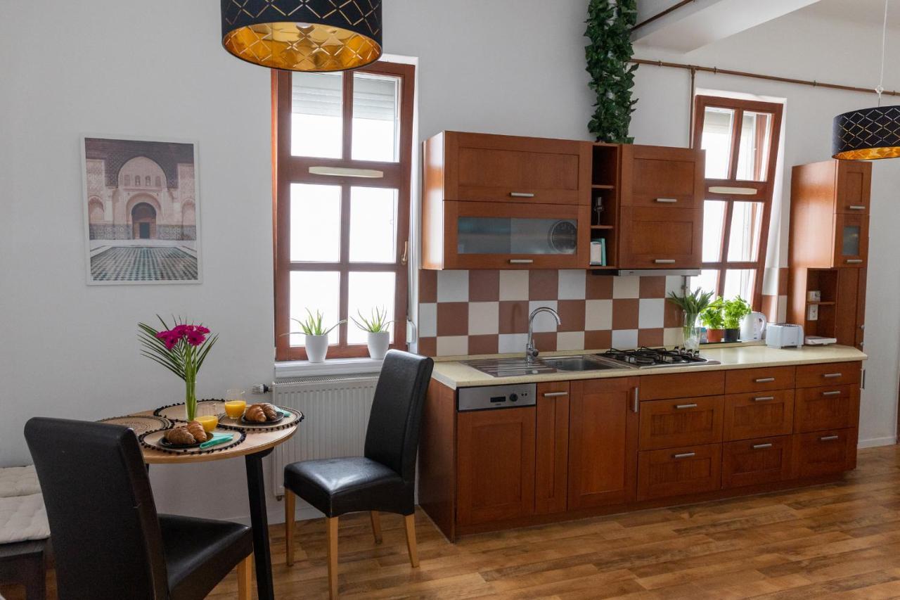 Republic Apartman Daire Baja Dış mekan fotoğraf